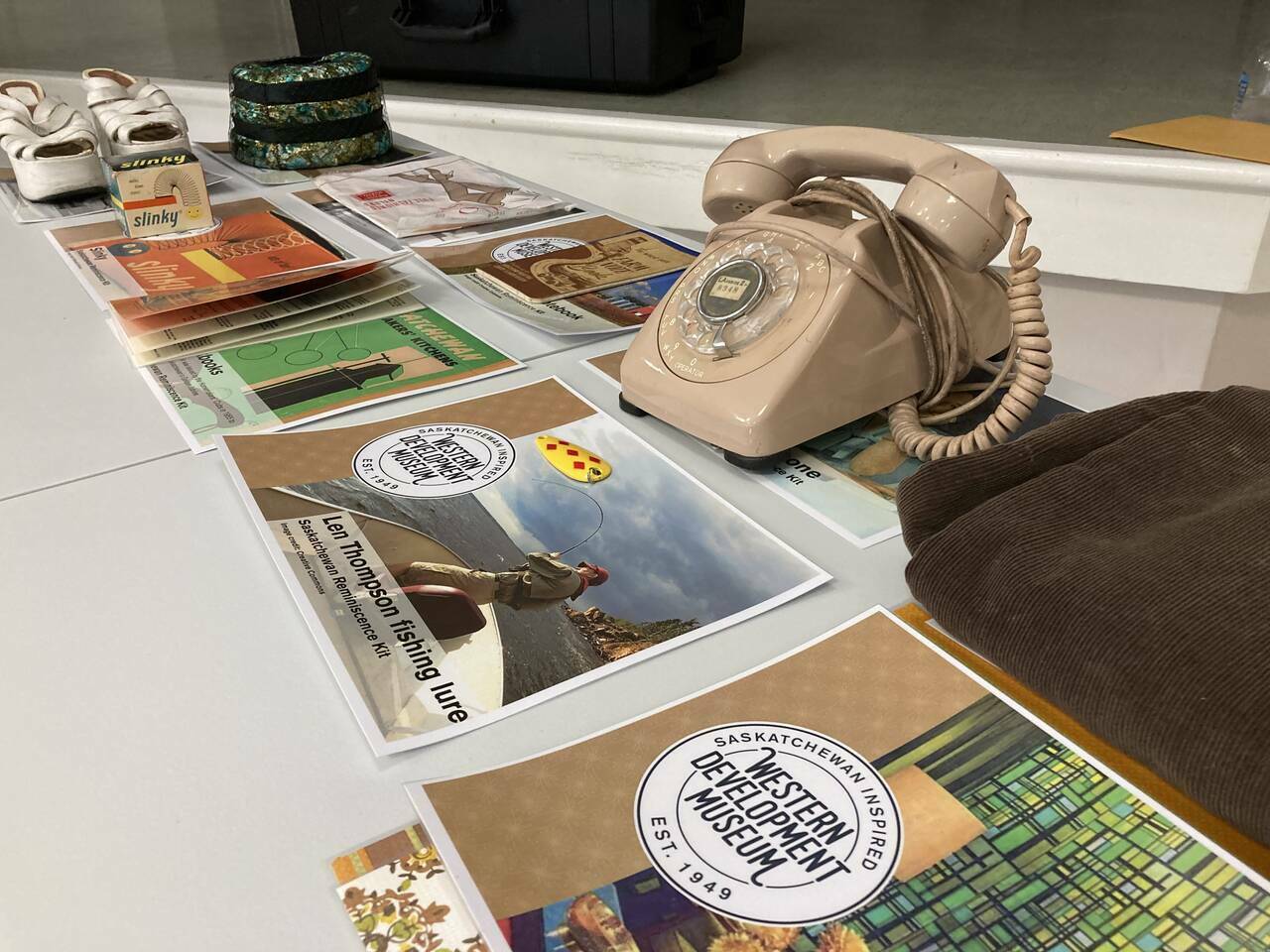 Artifact - Telephone